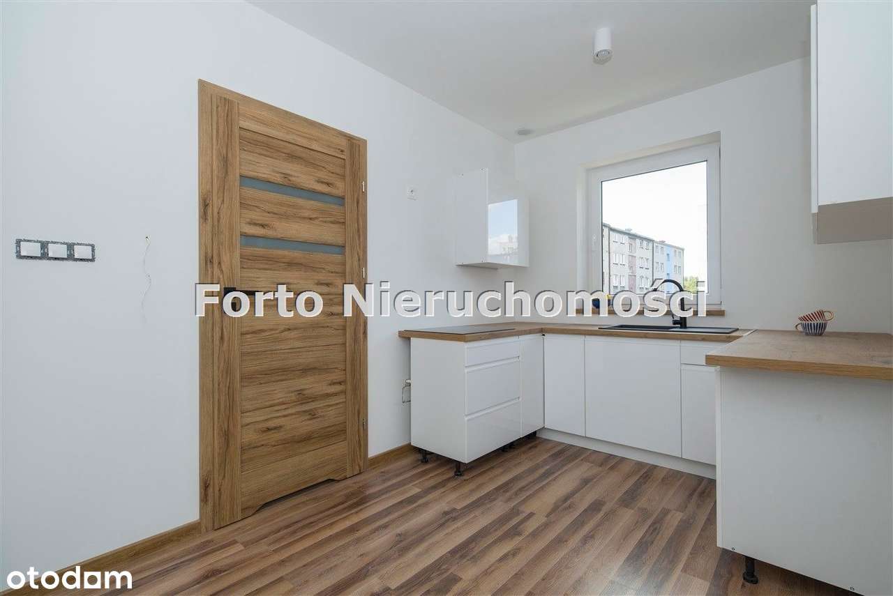 Przestronna kawalerka w Zabrzu na 3 Maja - Pełny obrazek: 2/13