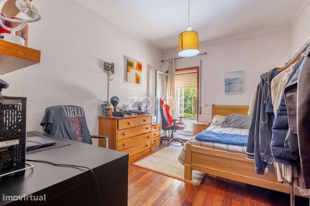 Apartamento T3 com terraço e lugar de garagem-13