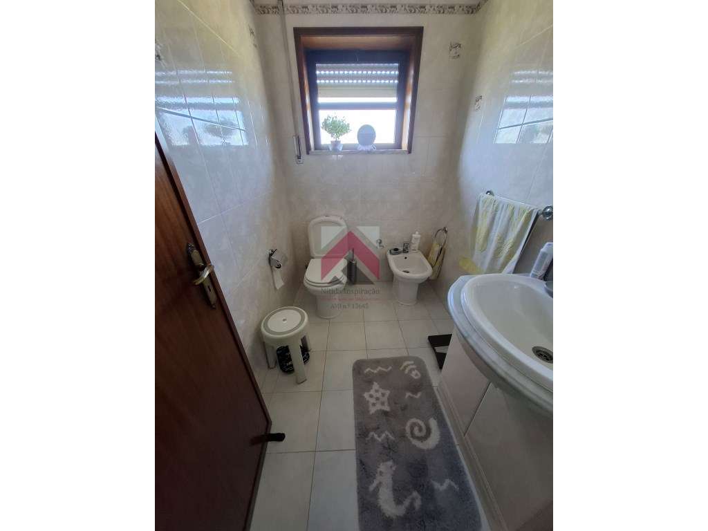 Moradia T3 Isolada na Costa do Valado-22