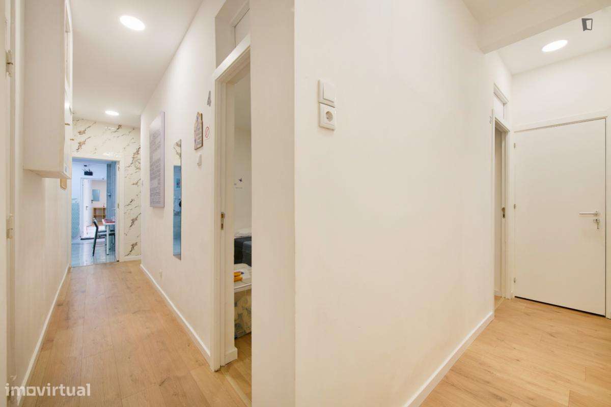 Quarto - localizado em Arroios Lisbon - Grande imagem: 4/10