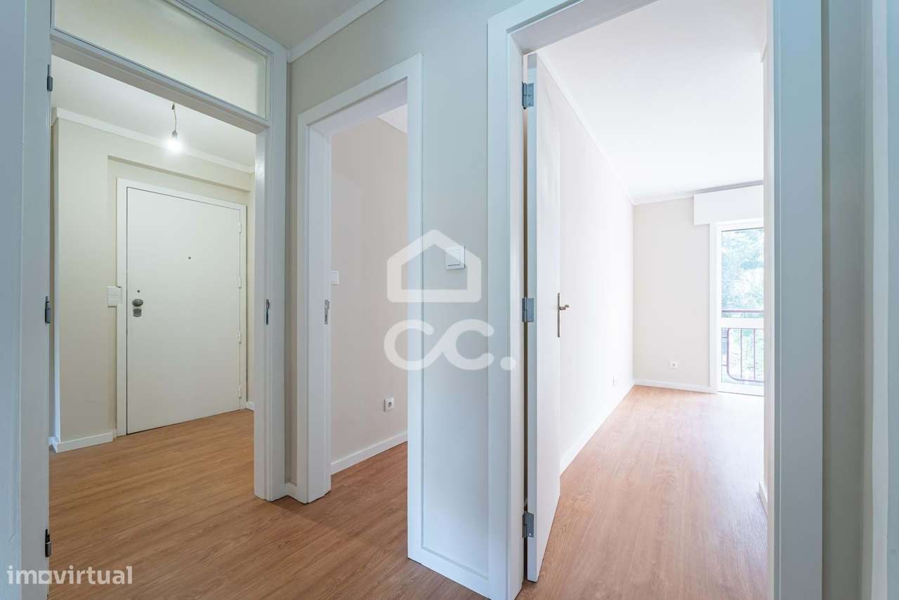 Apartamento T3 Renovado  - Parque da Prelada-9