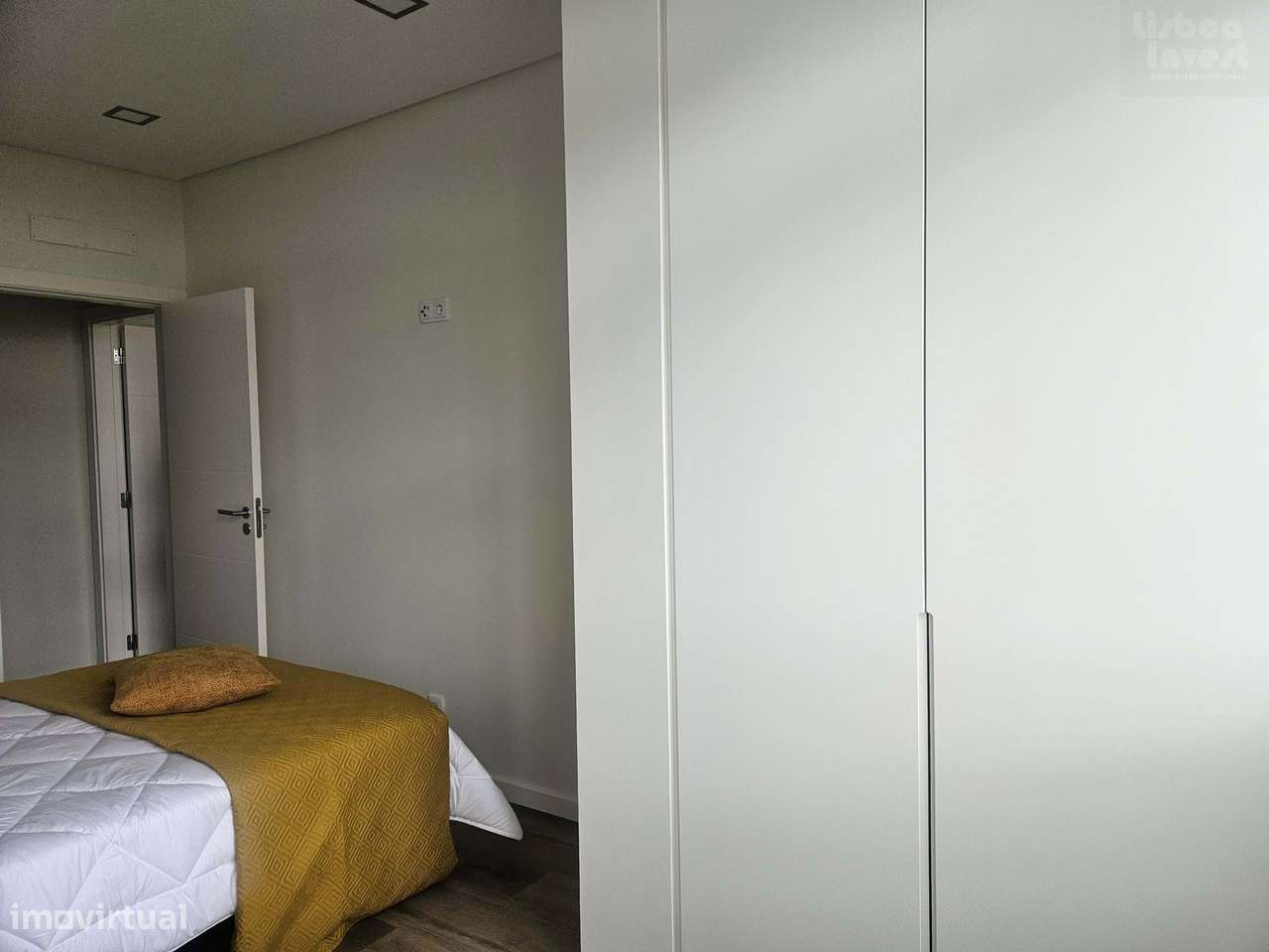 Apartamento T3 Novo com Varanda em Benfica-19