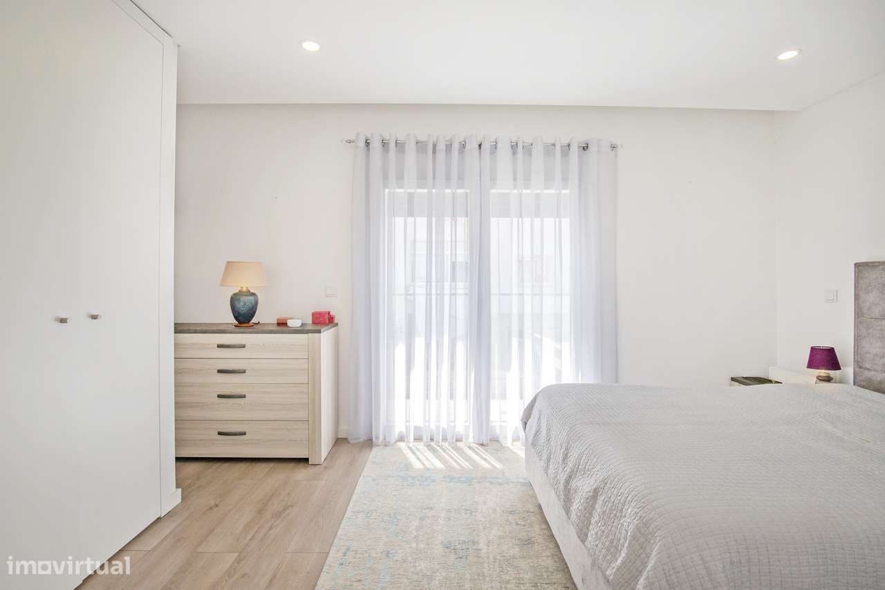 Moradia T3+1 garagem box jardim Quinta do Conde Sesimbra-14