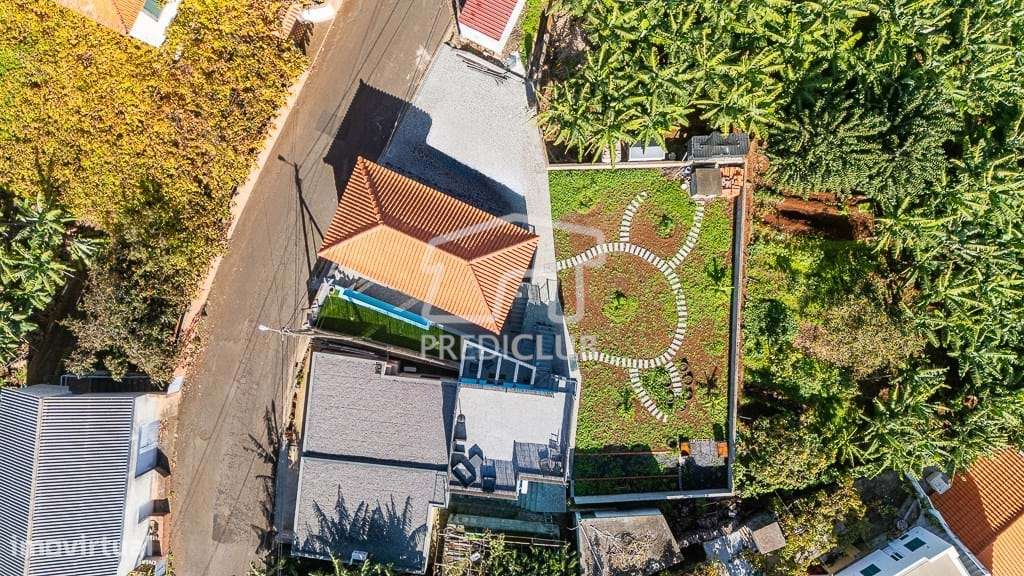 Moradia com 3 Apartamentos Independentes  - Ponta do Sol-40