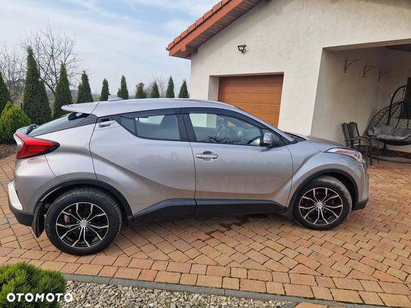 Toyota C-HR - 4