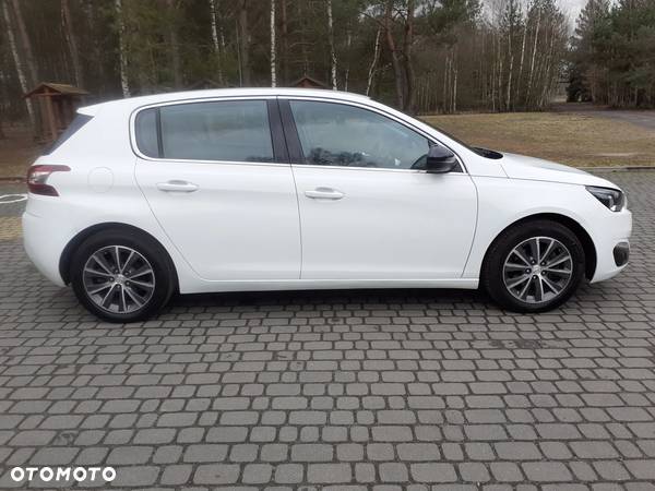 Peugeot 308 1.6 e-HDi Allure S&S - 18