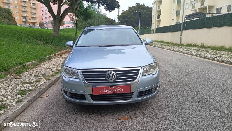 VW Passat 2.0 TDI DPF DSG Highline - 3