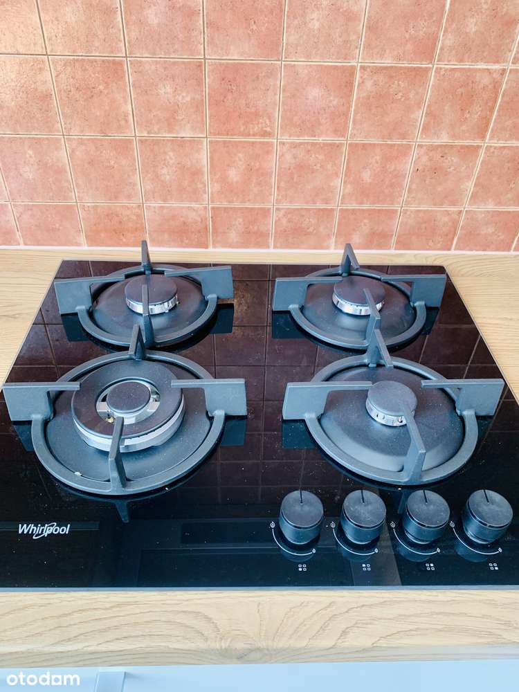 Plac Centralny,2 pokoje, po remoncie, winda, słoneczne, do wejścia-7