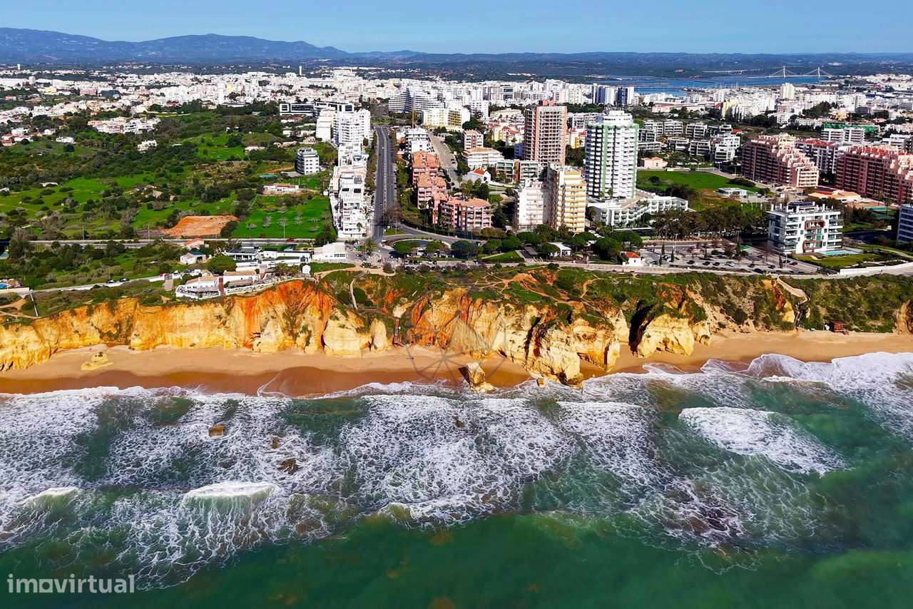 Apartamento de 2 Quartos com Vista Mar e Piscina  a 300m da Praia da R-37