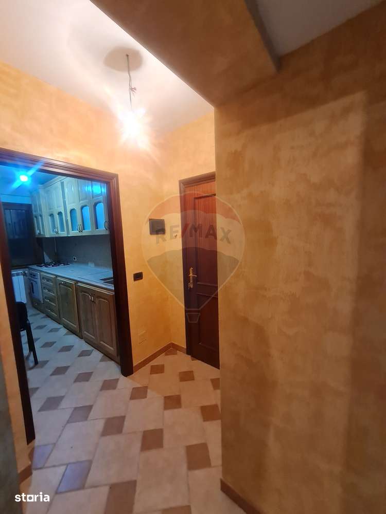 Spatiu de inchiriat in zona centrala - Imagine principală: 4/8