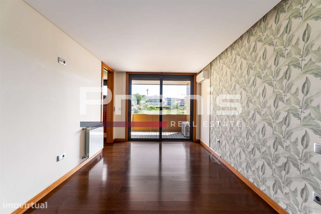 Apartamento T3 Venda em Oliveira do Douro,Vila Nova de Gaia-46