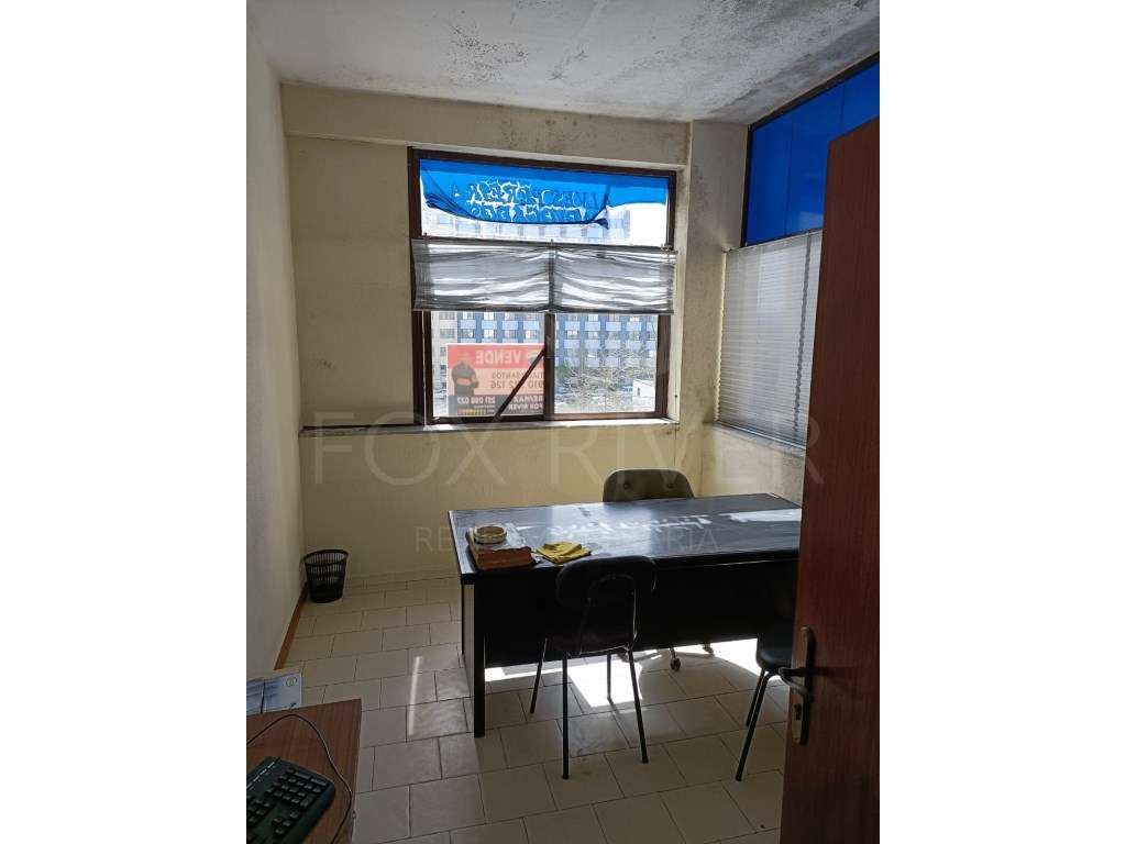 Loja / Escritório no Centro de Valença-5