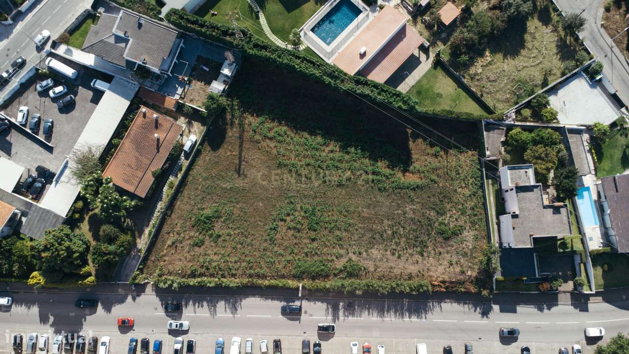 Terreno com viabilidade construtiva 3600 m2 - entre 35 a 40 habitações - Grande imagem: 2/7