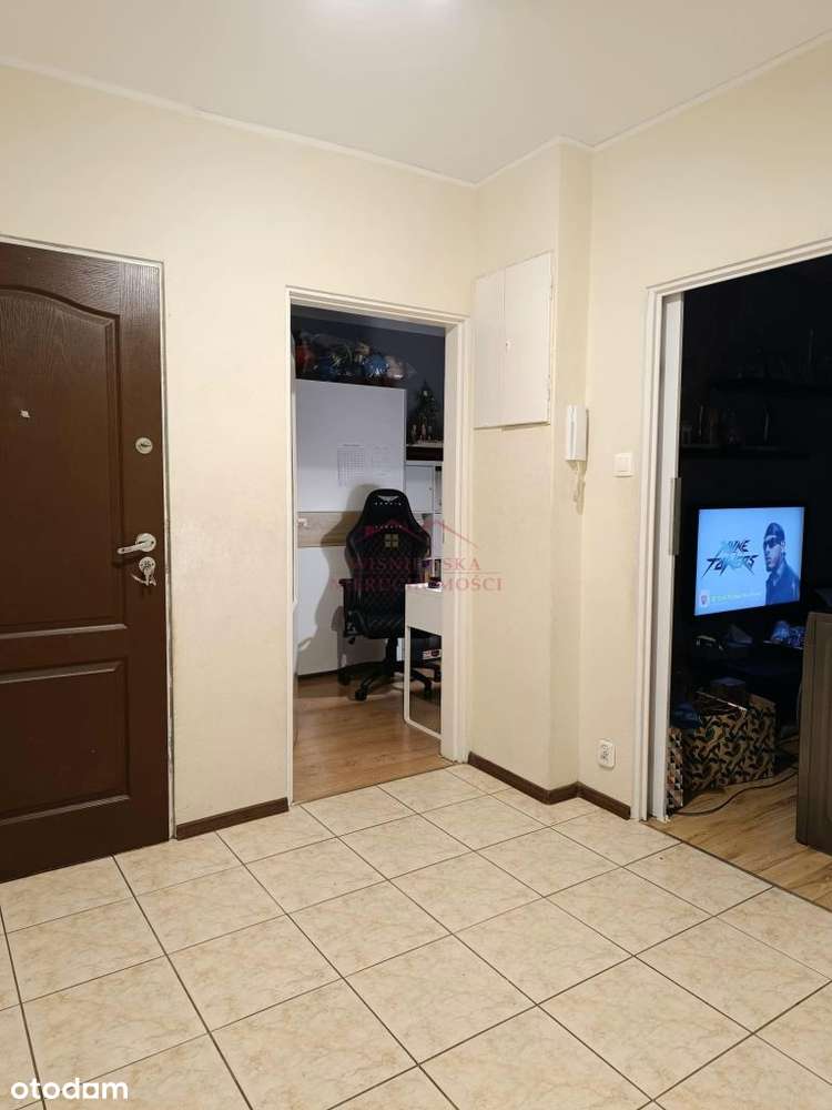 Na sprzedaż mieszkanie na parterze oraz garaż.-9