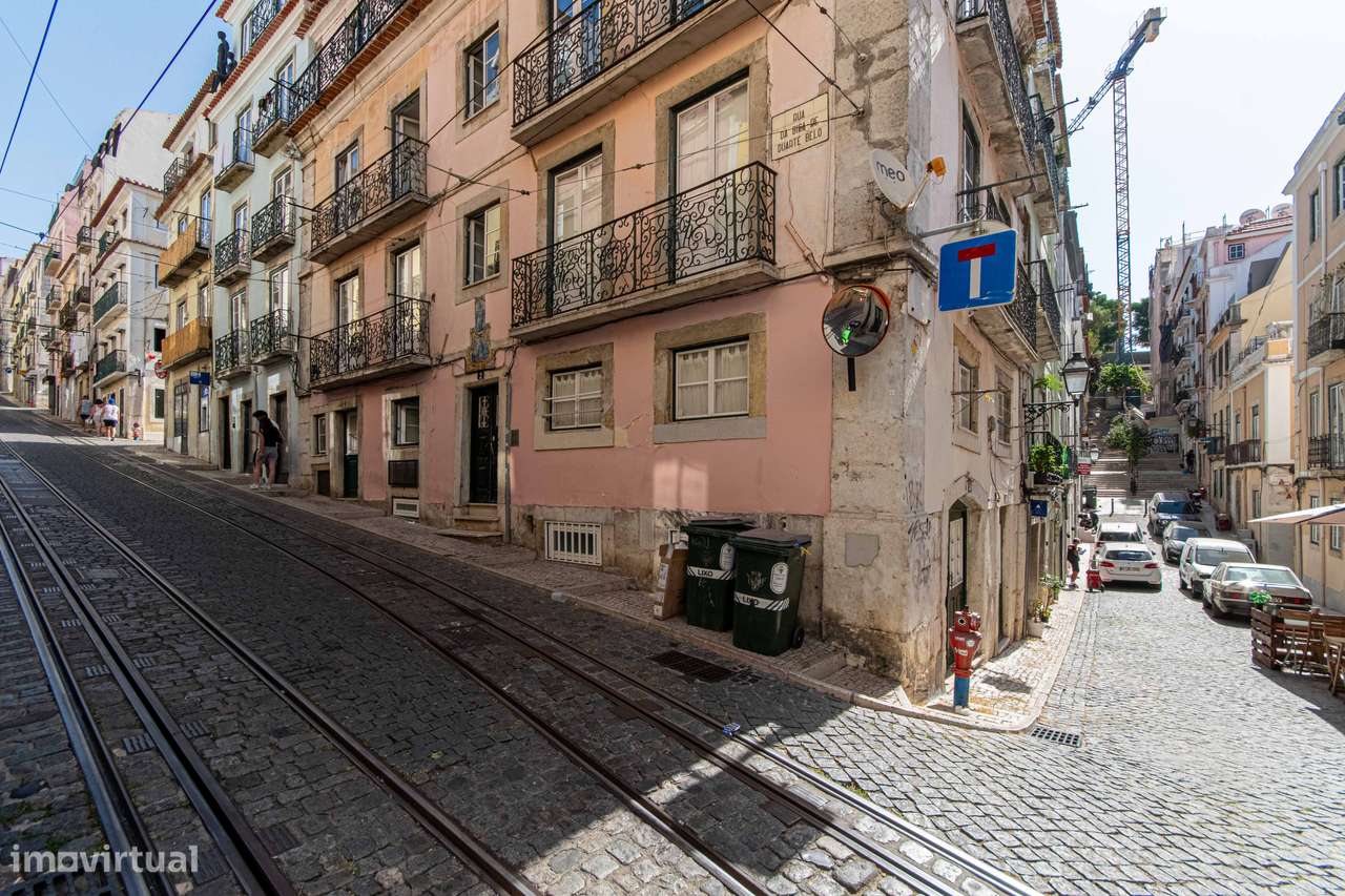 Charmoso apartamento T0 no icónico bairro da Bica, Chiado-15