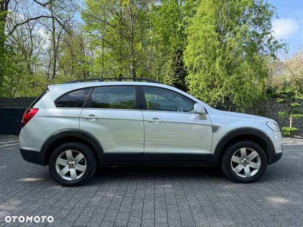 Chevrolet Captiva 2.0 d High - 3