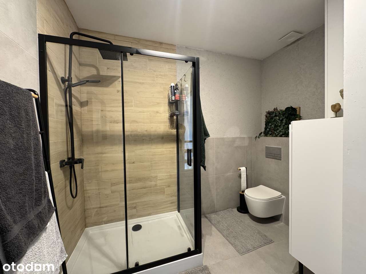 Nowoczesny dom w zabudowie bliźniaczej-10