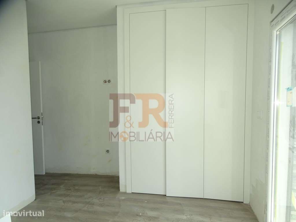 Moradia Duplex T3 Semi-Pronta!Pinhal General Fernão Ferro - Grande imagem: 5/30