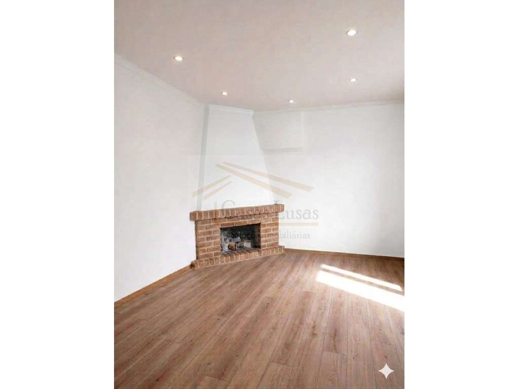 Moradia T3 em fase final de restauro | Lote de 500 m² | Painho e Fi...-6