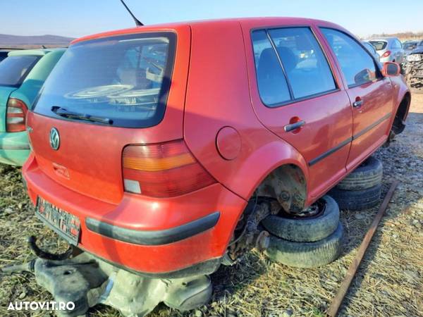 Dezmembrez VW Golf 4 - 2