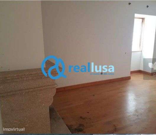 Moradia T5 restaurada ESMORIZ - Grande imagem: 4/10