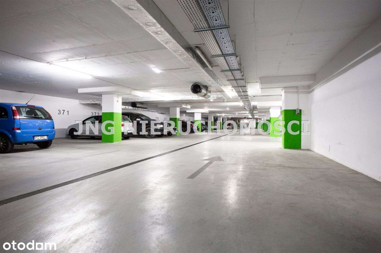 Poznań Centrum ładne z miejscem postojowym-11