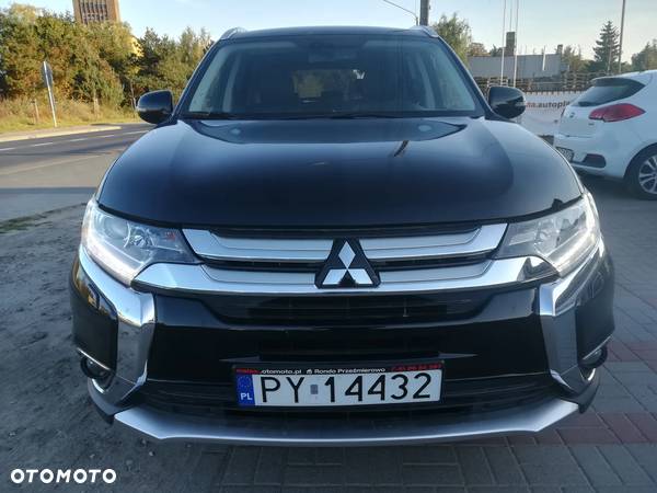 Mitsubishi Outlander - 2