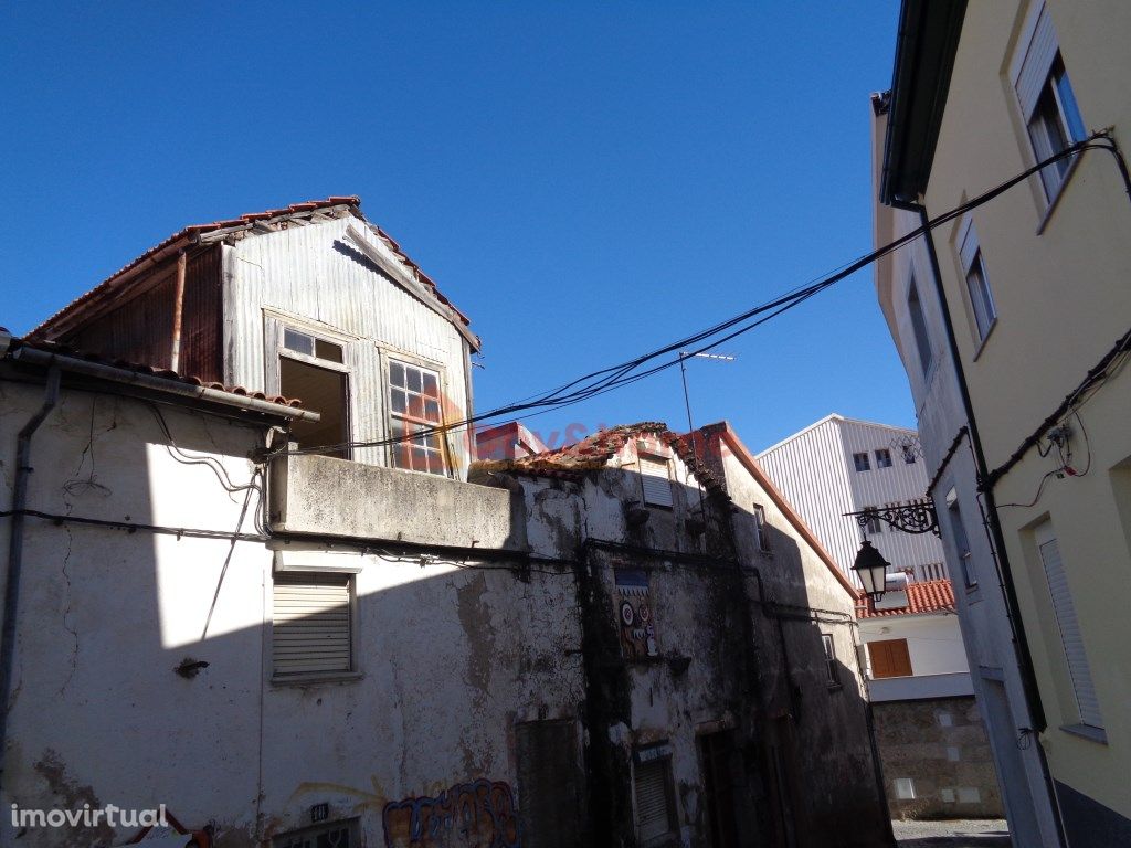 Edifício para recuperar no centro da cidade da Covilhã