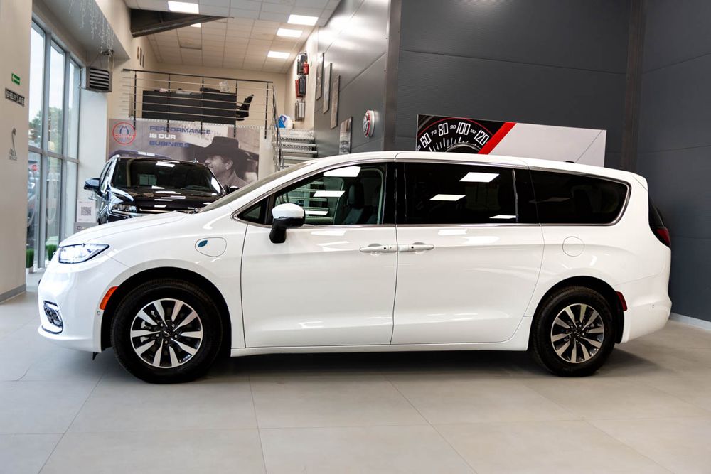 Chrysler Pacifica 2023