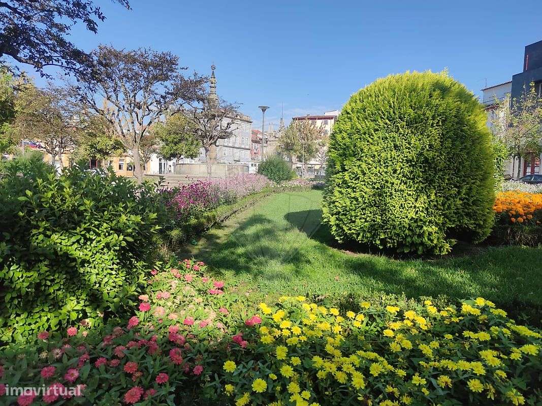 Apartamento T3 junto ao Arco da Porta Nova-14