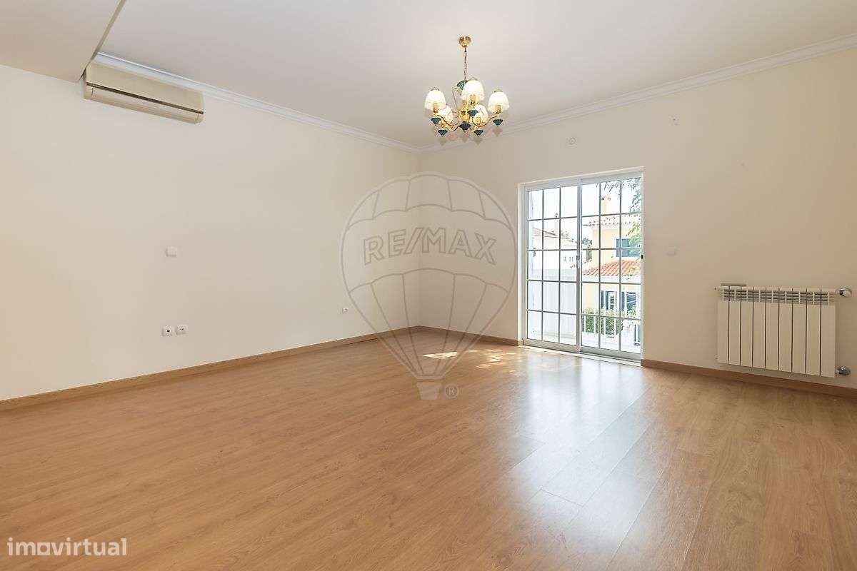 Moradia T4 nas Casas de Azeitão-35