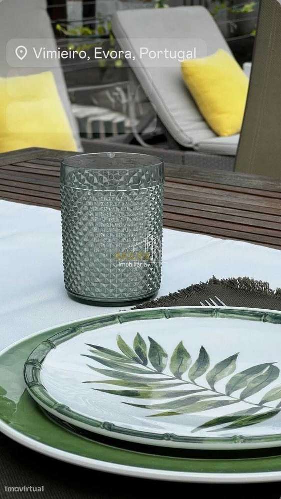 Excelente Moradia com dois pisos no centro do Vimieiro-47