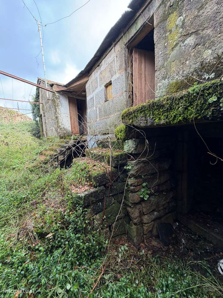 Casa Antiga / Ruína para Restaurar-14