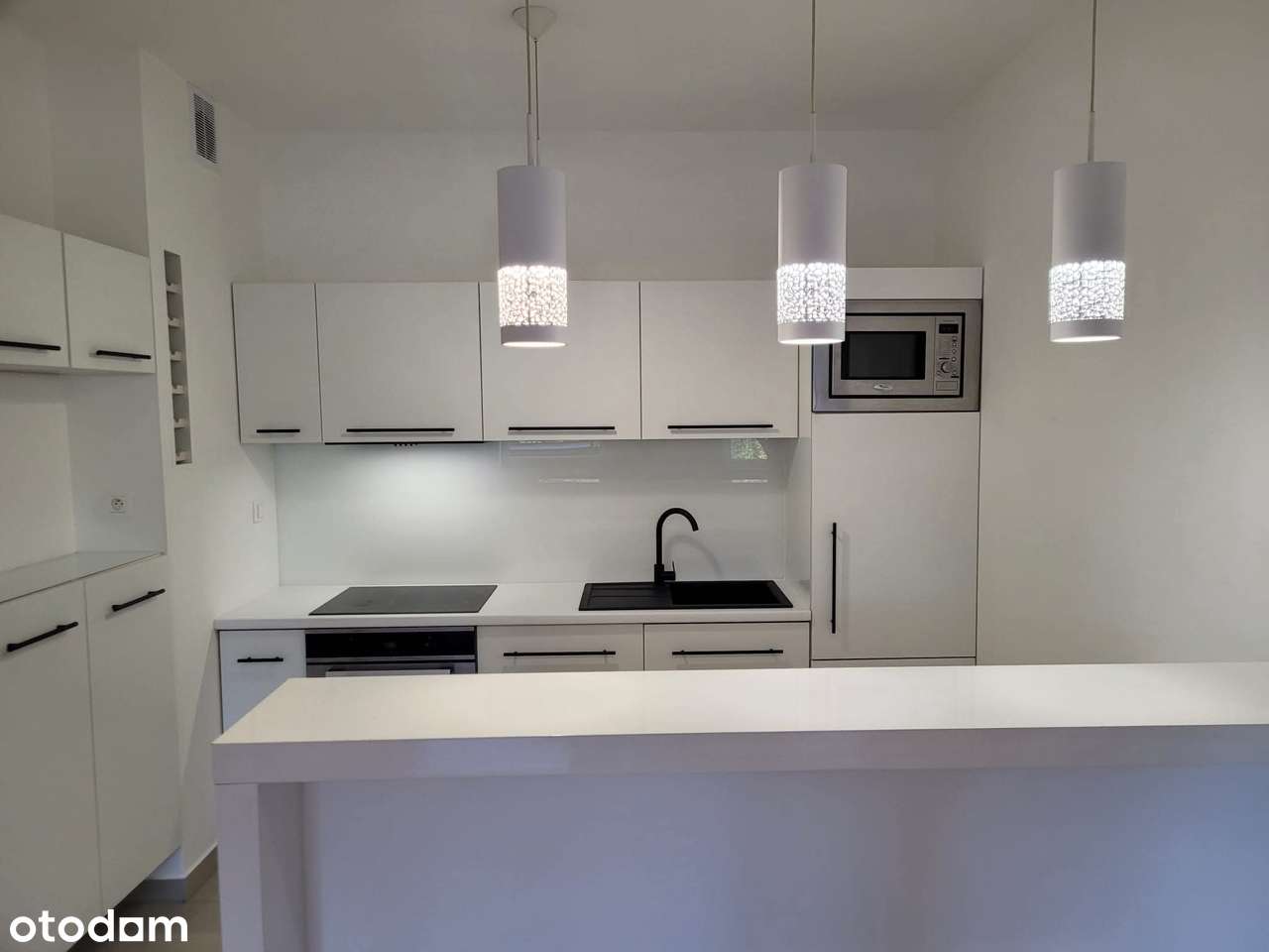 Mieszkanie IDEALNE 73m2 3 pokoje 1 piętro Garaż Winda Duży BALKON-1