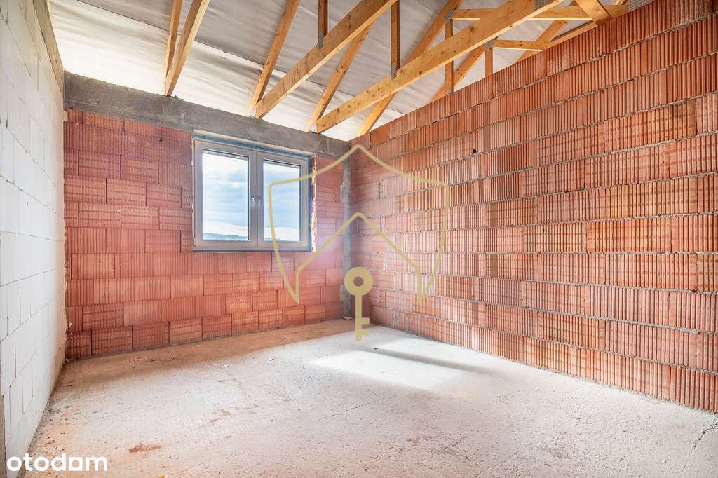 Przestronny dom z piękna panoramą-9