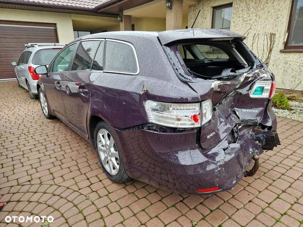 Toyota Avensis 2.0 D-4D Sol plus+NAVI - 6