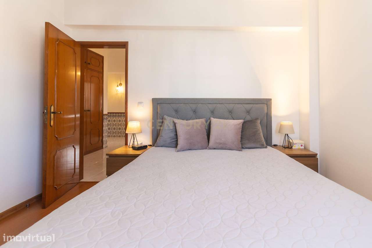 Apartamento T2 com Parqueamento, Elevador, Pronto a Habitar – Uma Opor-19