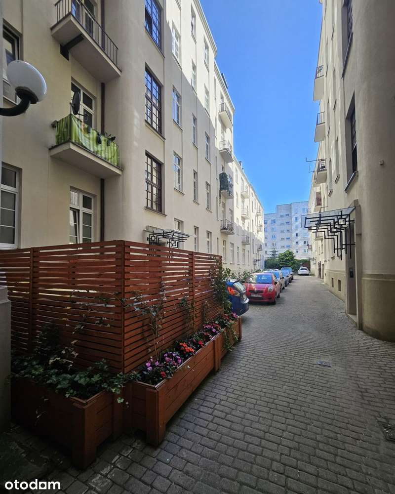 Kamienica pod Atlasami, winda, dworzec-15