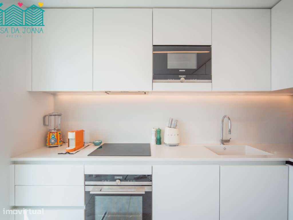 Apartamento T4 com Lugares de Garagem no Centro de Lisboa-21