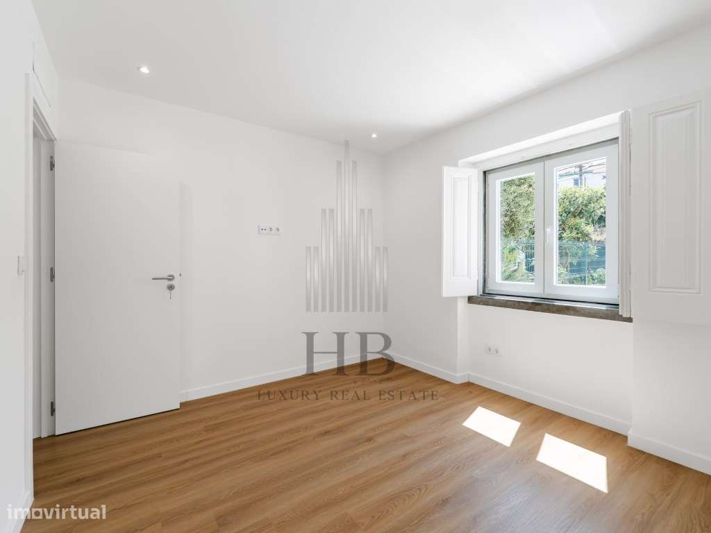 Andar de Moradia T2 + Anexo T1 Independente | Vista Mar e Serra | P...-27
