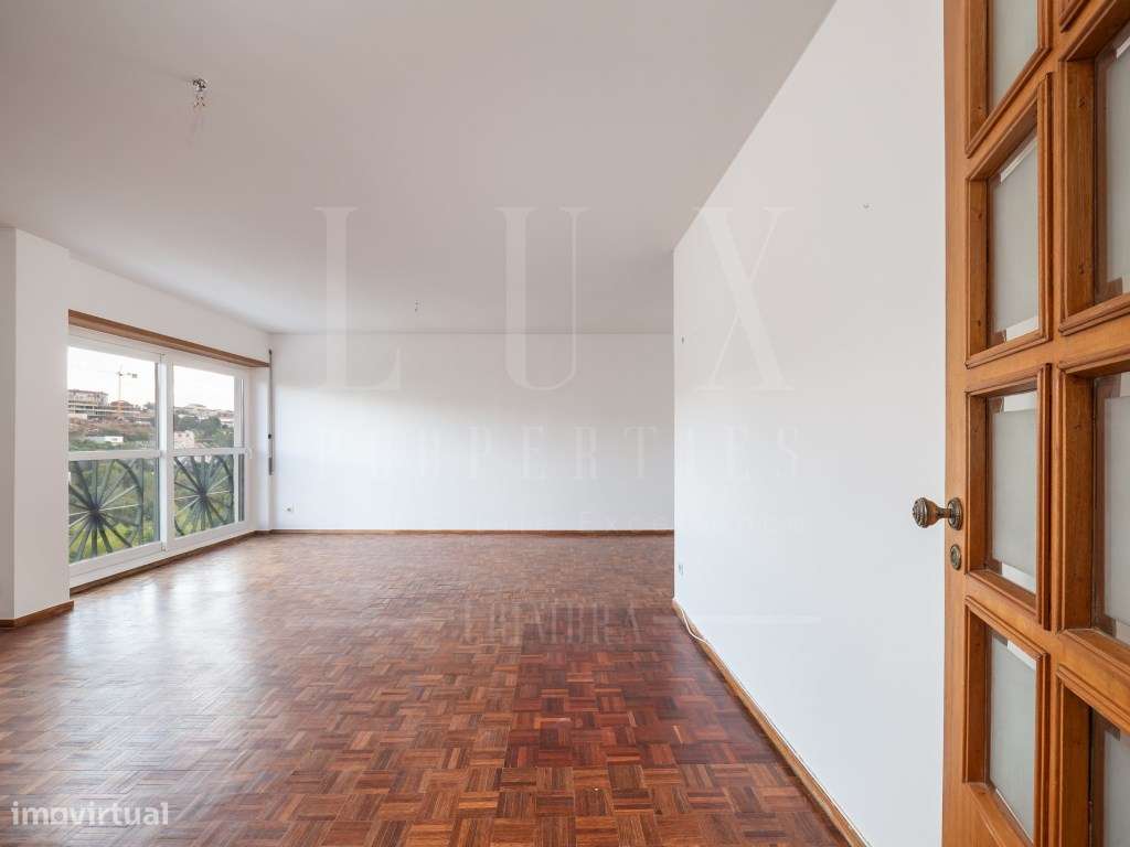 Apartamento T4 com Garagem | Rua Sanches da Gama, Coimbra-2
