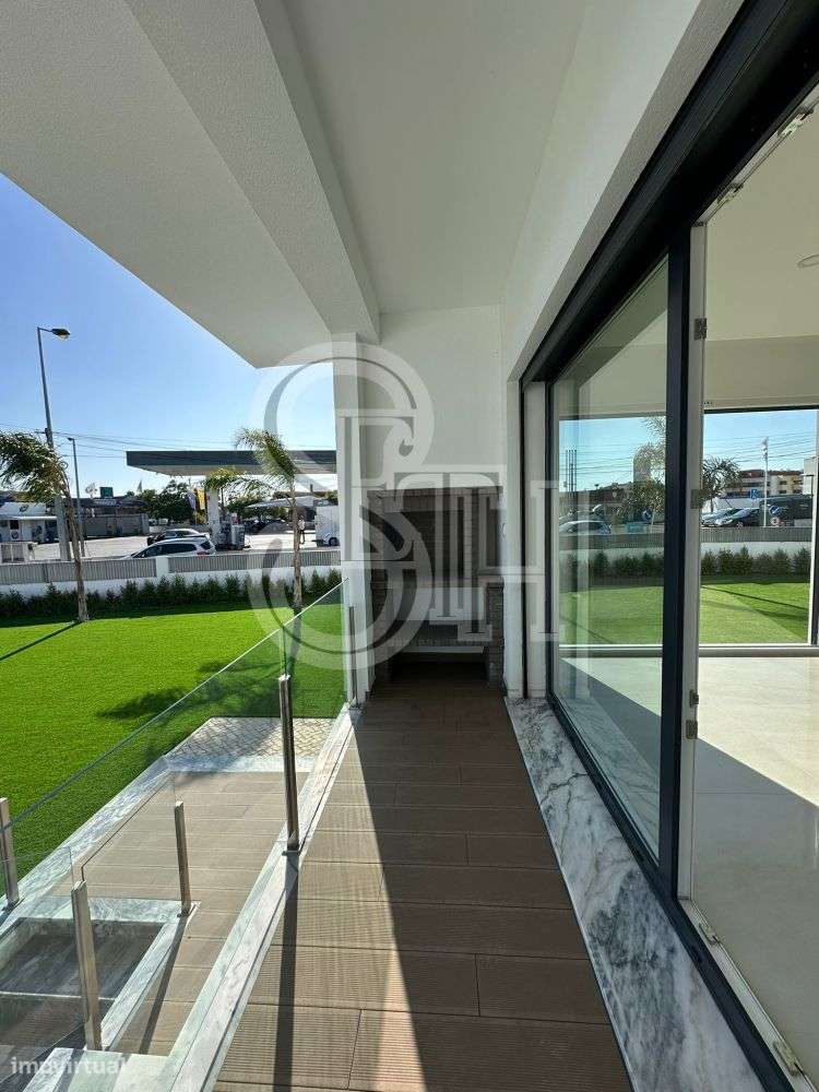 MORADIA V3+1 CENTRO DA CIDADE-13