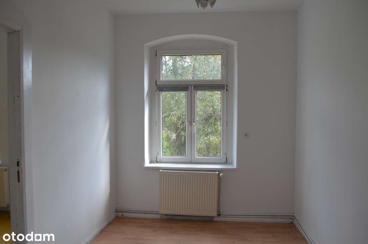 Piękna architektonicznie willa z działką i 2 garażami-5