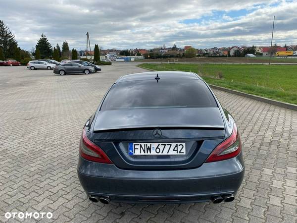 Mercedes-Benz CLS - 10