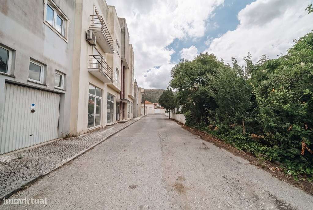 Apartamento T3 com garagem box-19