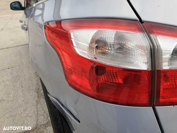 Tripla Lampa Stop Stanga Aripa Caroserie cu Defect Ford Focus 3 Break Combi 2011 - 2014 - 1
