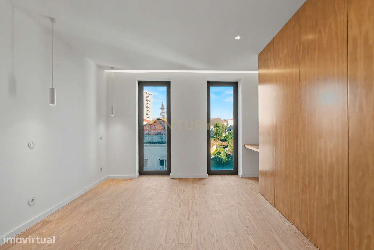 Luxuosa Moradia T4 em Matosinhos | elevador | 294,85m2-12