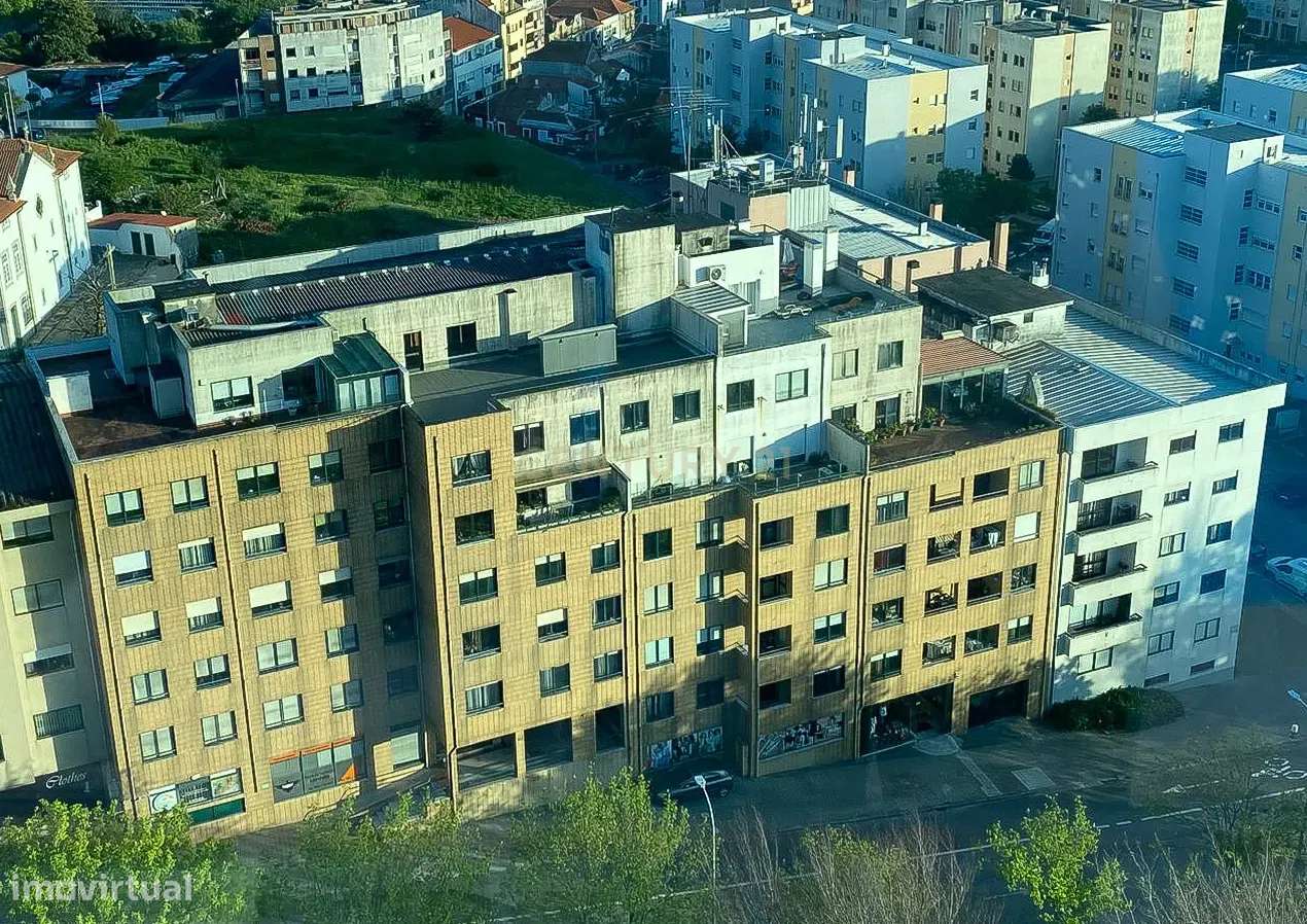 T2+1 com lugar de garagem em frente ao Hotel Ipanema Park-12