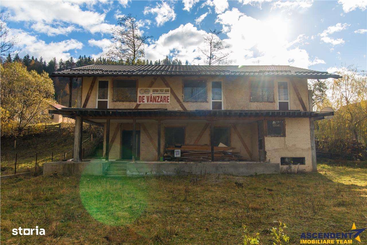 FILM! Constructie rustica tip Casa Verde, cu parau si panorama impresi - Imagine principală: 4/20