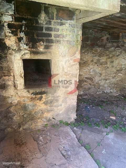 Moradia com excelente Terreno - Grande imagem: 5/44